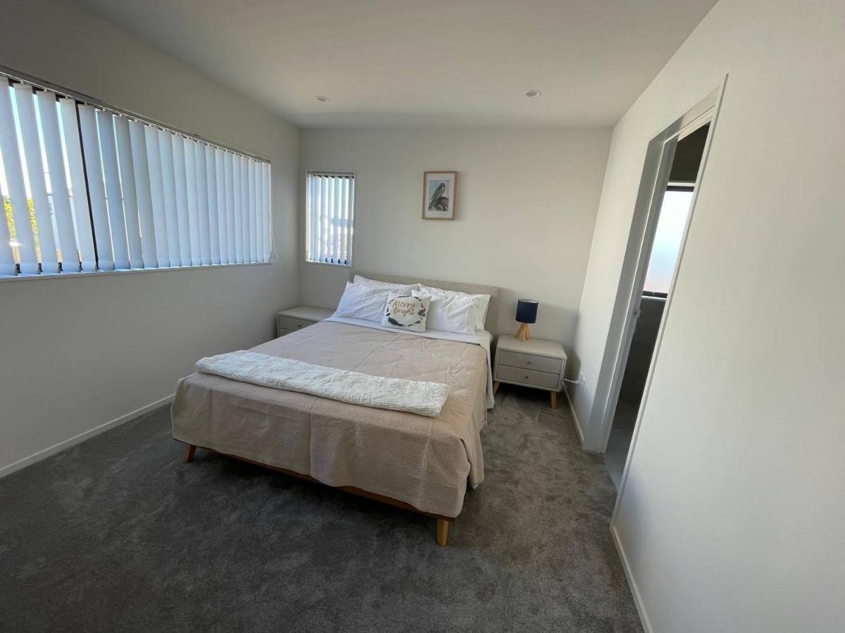 4 Bedroom Home Fully Furnished In Papakura, Окленд Экстерьер фото