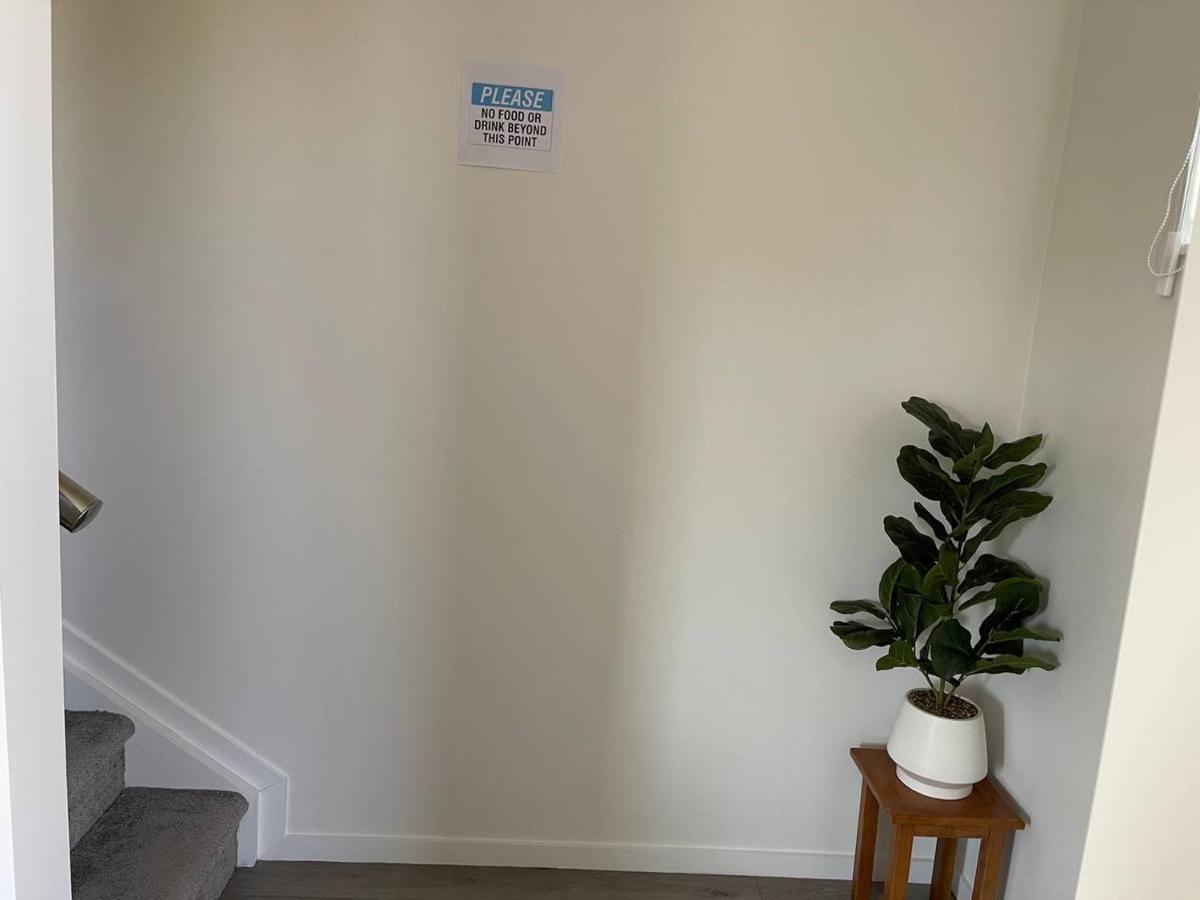 4 Bedroom Home Fully Furnished In Papakura, Окленд Экстерьер фото