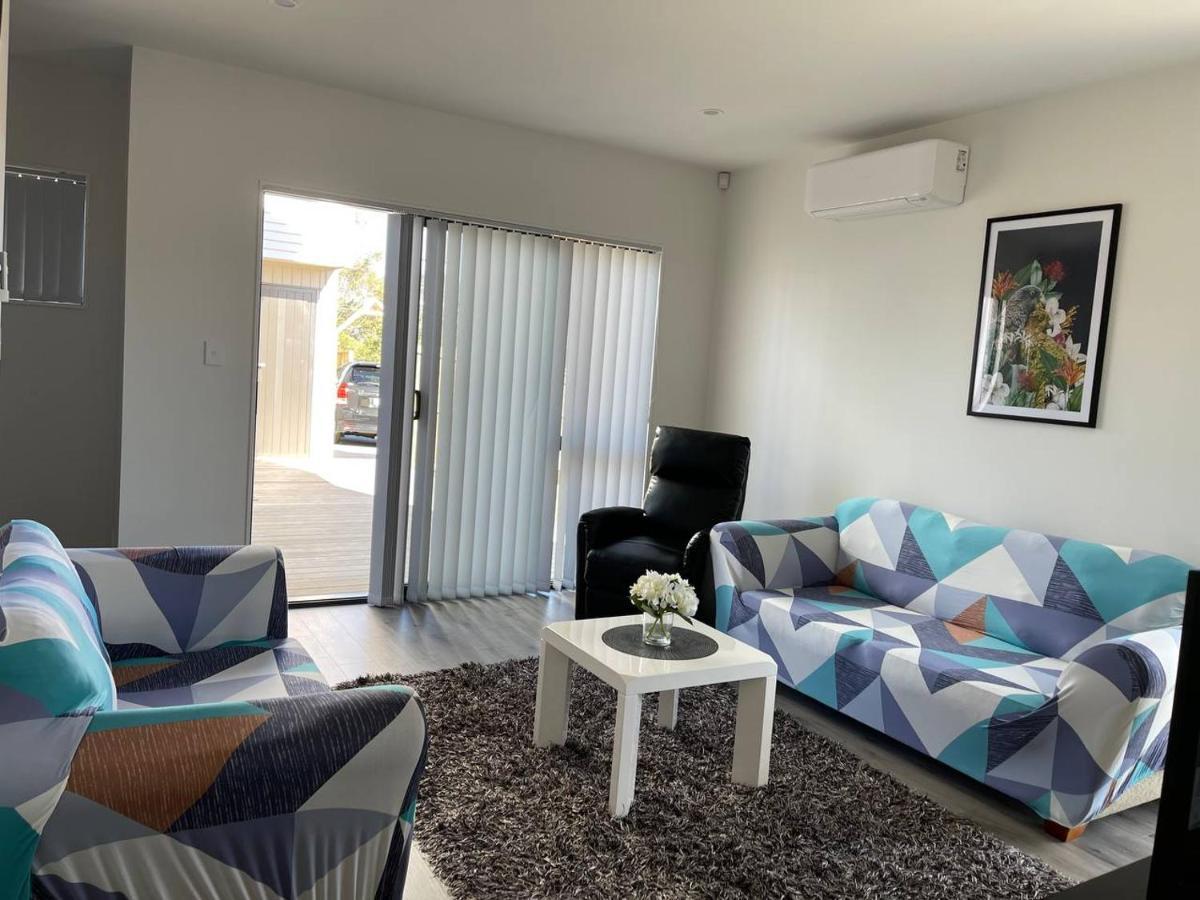 4 Bedroom Home Fully Furnished In Papakura, Окленд Экстерьер фото