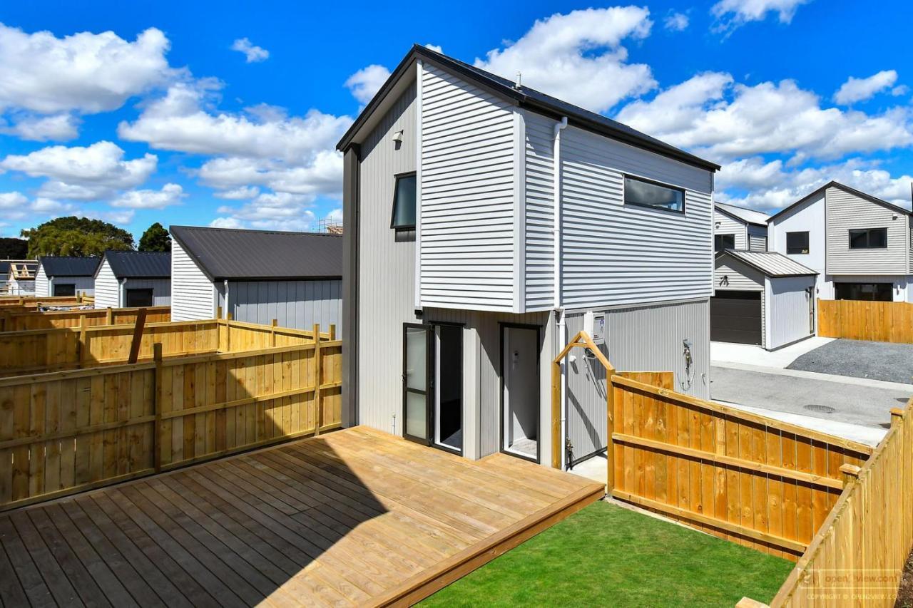 4 Bedroom Home Fully Furnished In Papakura, Окленд Экстерьер фото