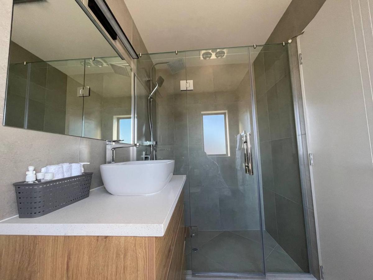 4 Bedroom Home Fully Furnished In Papakura, Окленд Экстерьер фото